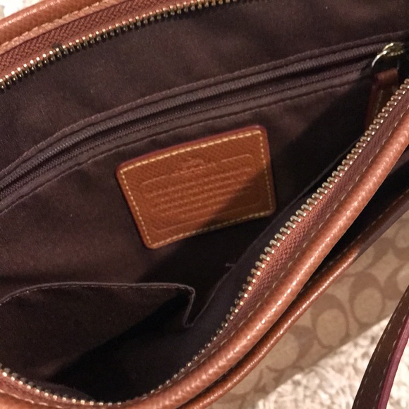 Coach Signature Zip-Top Messenger Bag - Picture 3 of 7